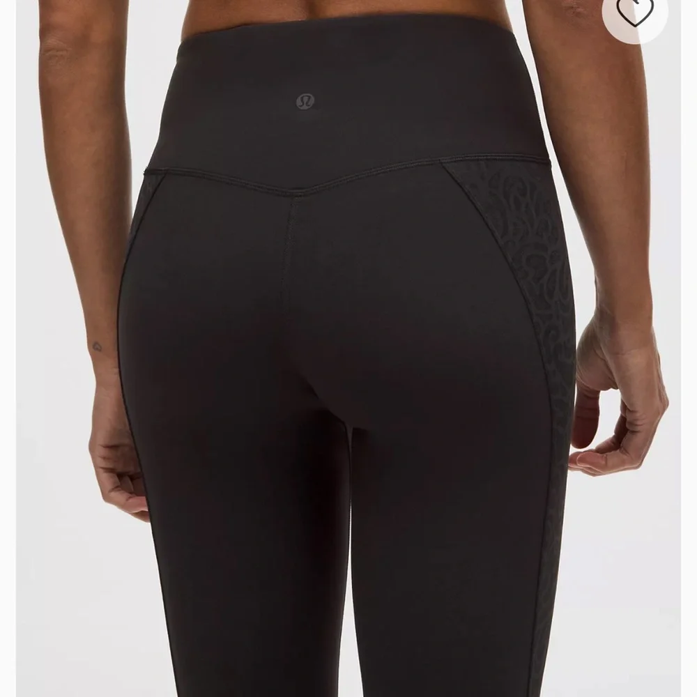 Lululemon Paisley Lace Overlay Tight 25" Leggings Pants Black Women’s Size 8 - Picture 6 of 10